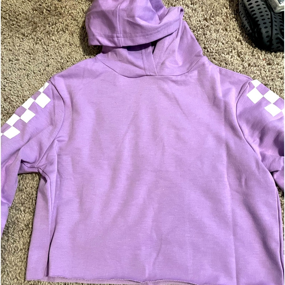 Youth Small cropped hooded shirt